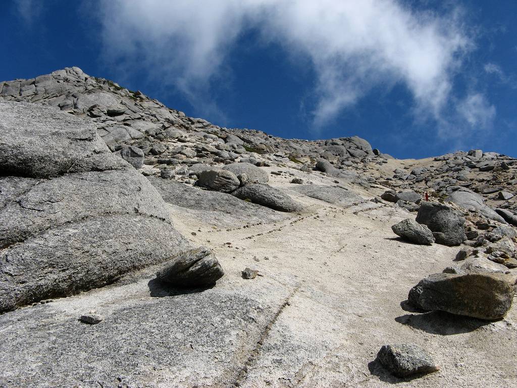 甲斐駒ヶ岳（2967ｍ）へ登るの画像