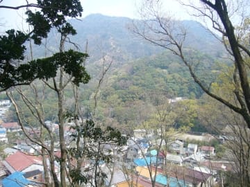 石井ダムから名号岩 呑んべぇ爺さん 石井ダムから名号岩 呑んべぇ爺さん