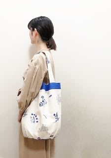 Echinoの刺繍布でバッグ ｋｏｍｉｈｉｎａｔａ の手作り 布小物
