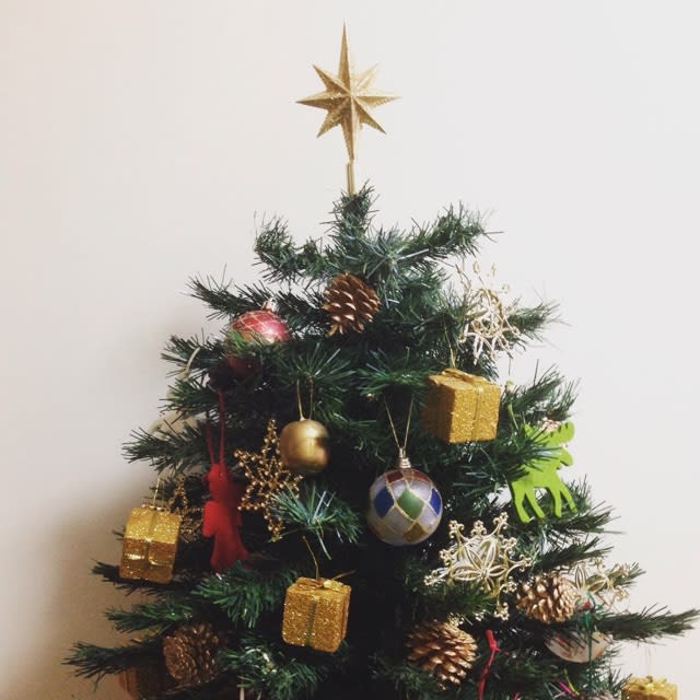 クリスマスツリー - 美しく流れるように気持ちよく ホームヨーガ