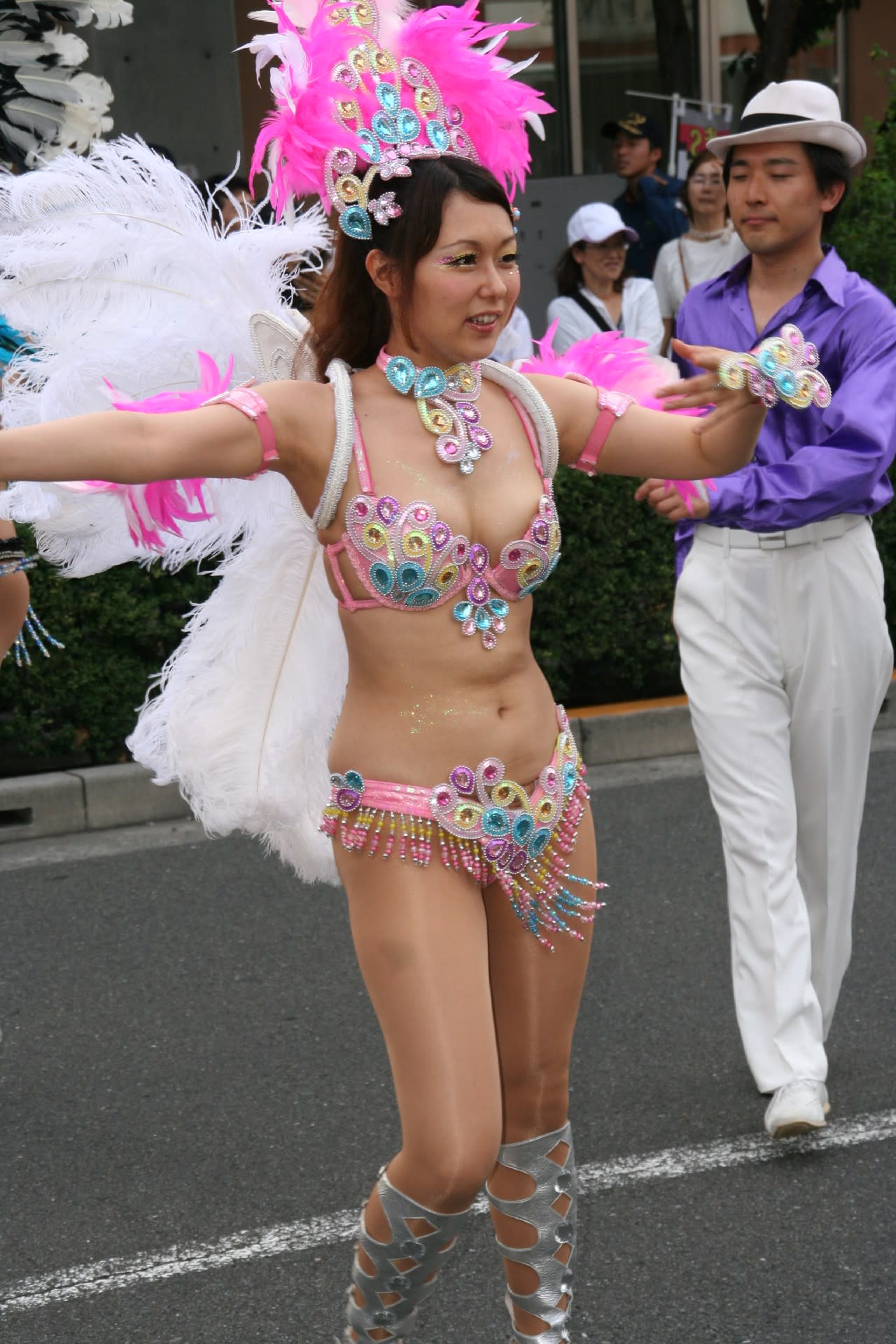  巨乳サンバ アハスタォンのピンクダンサーさん特集＜１＞ - ビバ！サンバ!!２