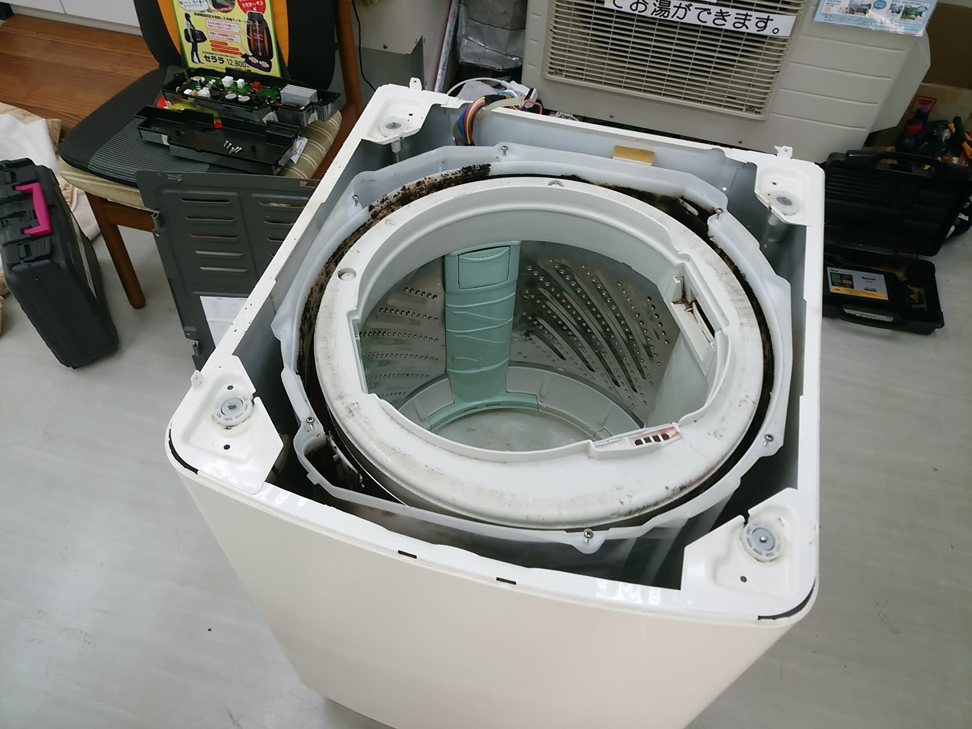 閲覧注意！！全自動洗濯機分解クリーニング - ～街の電気屋さんの日常