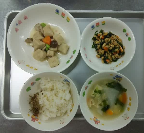 今日の献立 特に高野豆腐の煮物は子どもたちも大好きでよく食べてくれます 給食室からこんにちは