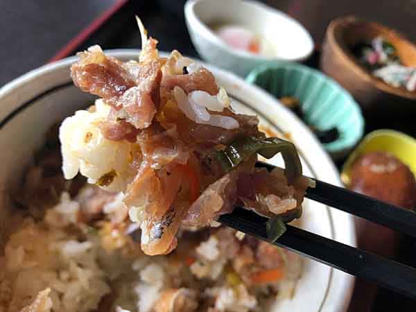 西伊豆の 魚季亭 の名物 鯵のぶっかけ飯 富士山盛り 日々是楽 Enjoy It Every Day