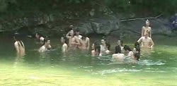 水浴び護衛武士軍団