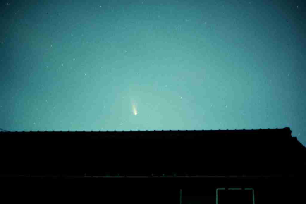２３年前の都会で輝いたヘール ボップ彗星 1995 O1 を載せました 新星空の友