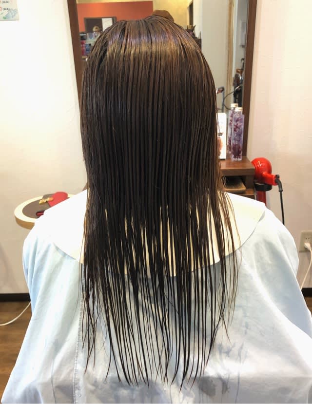 ロングヘアからのバッサリ たつの市の理容室 美容院のアヤジン 美容メーカーインストラクターが伝える なるほど