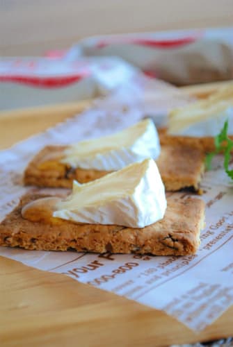 カマンベールチーズのグリル焼き ハチミツかけ フルグラにのせて 四万十住人の 簡単料理ブログ