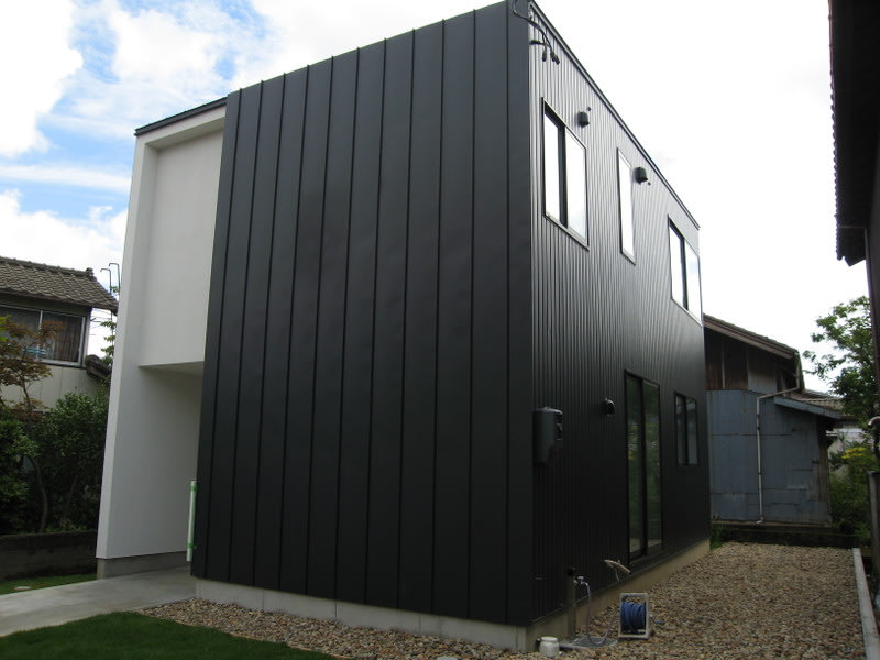 電気引込線を - 一級建築士事務所 サトウ工務店