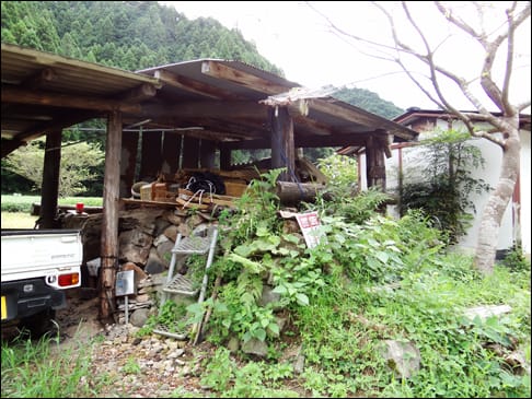 炭焼き小屋のある風景 僕の寄り道 電気山羊は電子の紙を食べるか