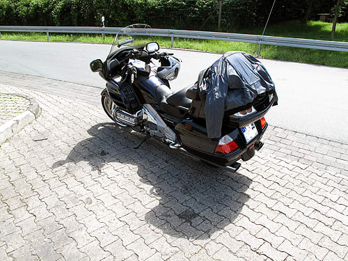 バイクの上でお昼寝 Zzr1400gtr S ebuch 日記 バイクの上でお昼寝 Zzr1400gtr S ebuch 日記