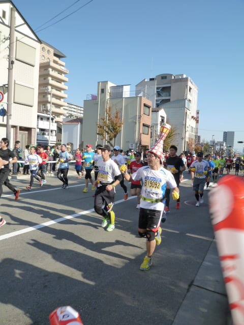 第４回 神戸マラソン 蘇芳の空間