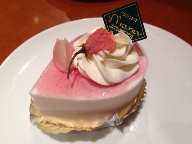 上島珈琲店のさくらのケーキ キッパー ホッパー