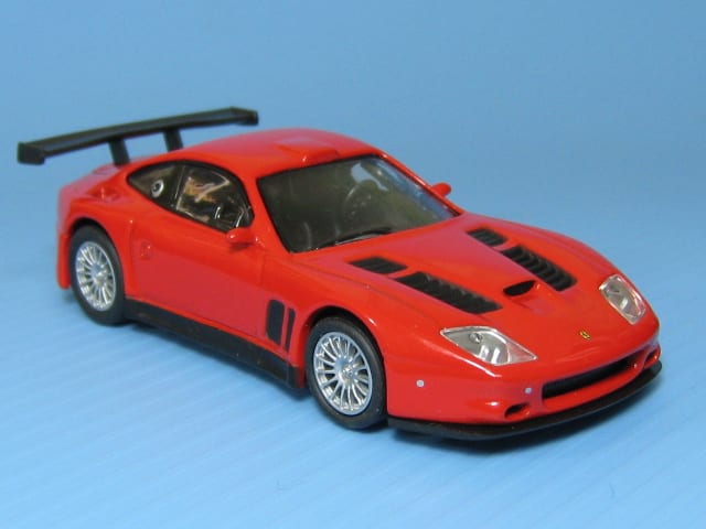 フェラーリ 575 GTC（赤） - ボケたらあかん！