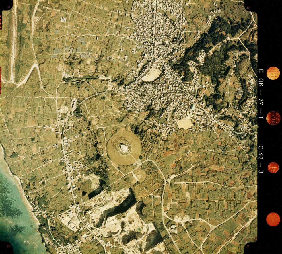 象の檻 沖縄県読谷村楚辺米軍通信所 エア ビュー Air View 象の檻 沖縄県読谷村楚辺米軍通信所 エア ビュー Air View