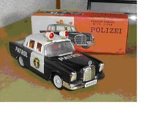 ベンツ／ブリキ／イチコー イチコー（一宏）ブリキの羽根ベンツパトカー - 車の形をした