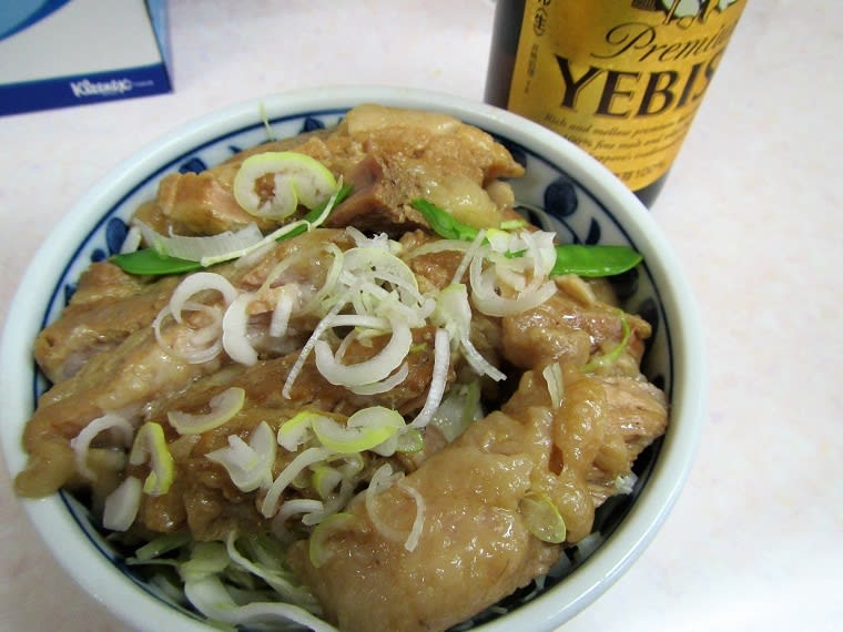 餃子が美味しい中華屋さん 西荻窪 八龍 日が沈む前に飲む酒はウマい 餃子が美味しい中華屋さん 西荻窪 八龍 日が沈む前に飲む酒はウマい