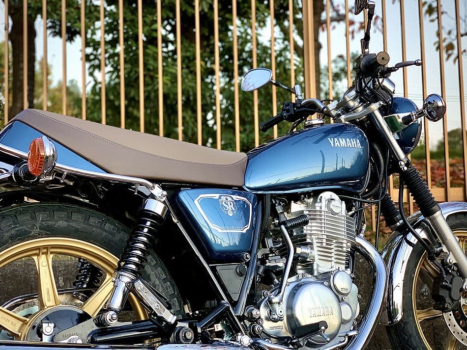 お洒落で魅力的なYAMAHA SR400 2019 キャストホイール仕様 お洒落で魅力的なYAMAHA SR400 2019 キャストホイール仕様