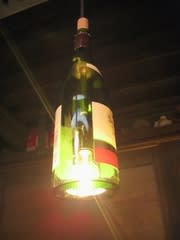 お洒落なワインボトル ペンダントライト ボトルランプ ｉｓｇｋ アンティーク 古い照明器具 乳白硝子電笠 古民家再生