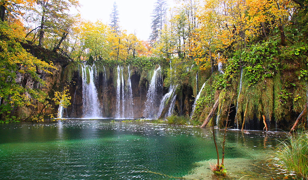 美しい滝を尋ねて クロアチア 世界遺産プリトヴィチェ滝群国立公園 比企の丘