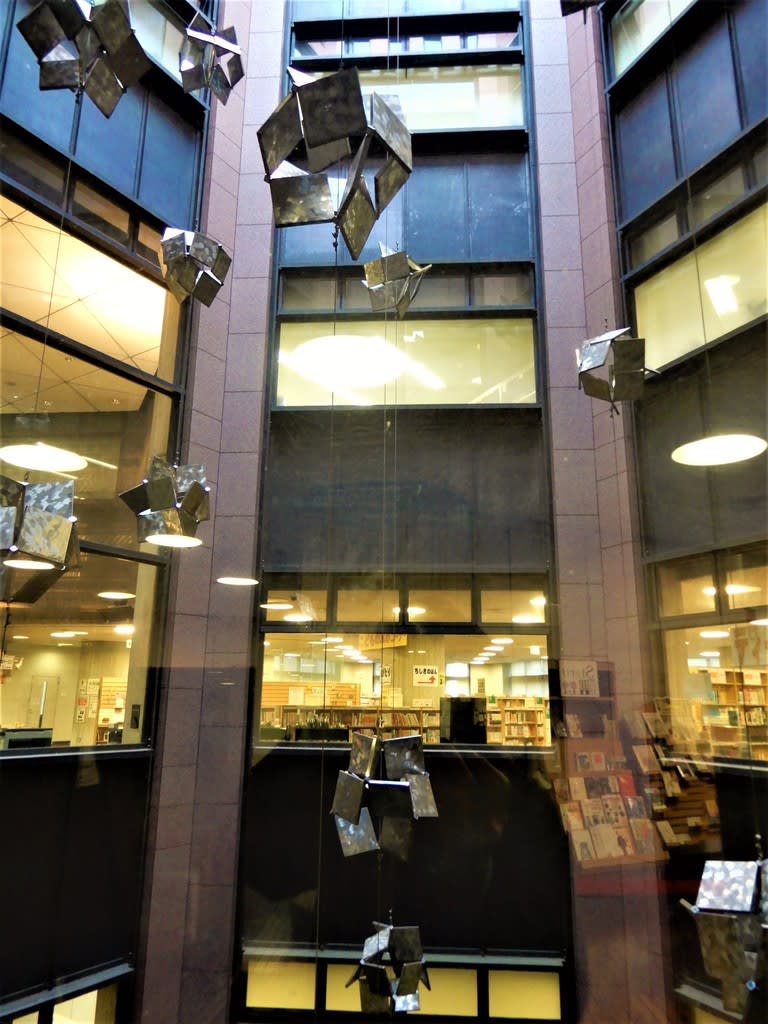図書館 横浜 中央