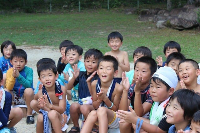笑顔溢れる小学生キャンプ 剱正ひろば