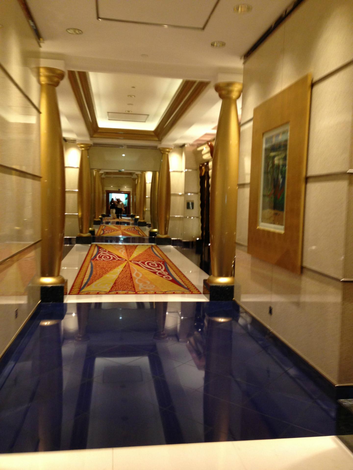 バージュ アル アラブ エレベーターホール 旅行 写真で紹介 バージュ アル アラブ エレベーターホール 旅行 写真で紹介