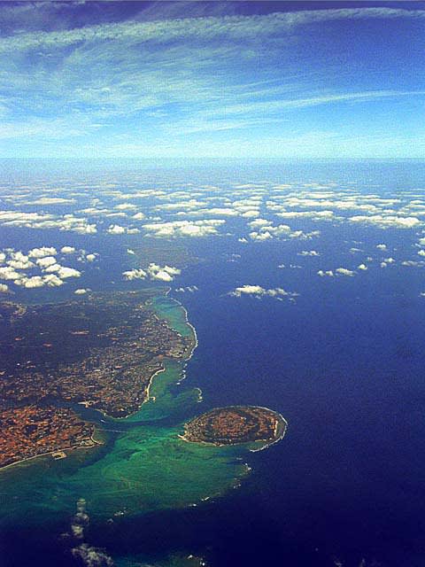 沖縄本島と古宇利島