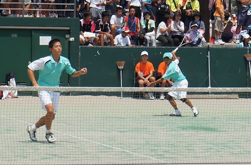 平成24年度関東学生総合体育大会ソフトテニス競技 小田原テニスガーデン 写真です 美浦ジュニアソフトテニススポーツ少年団