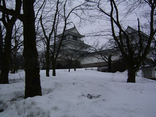 残雪の悠久山公園 長岡市郷土史料館 かぶとん 江戸 東京の歴史散歩 池上本門寺