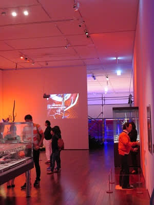 大阪 あべのハルカス美術館 太陽の塔 4つの顔に込めた岡本の感性 美の五色 Bino Gosiki 美しい空間 モノ コトをリスペクト