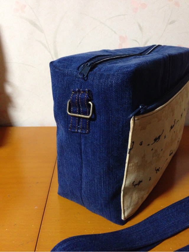 ジーンズの残りと猫ちゃん柄でバッグインバッグ、完成！ - yukidarumaのハンドメイド日記