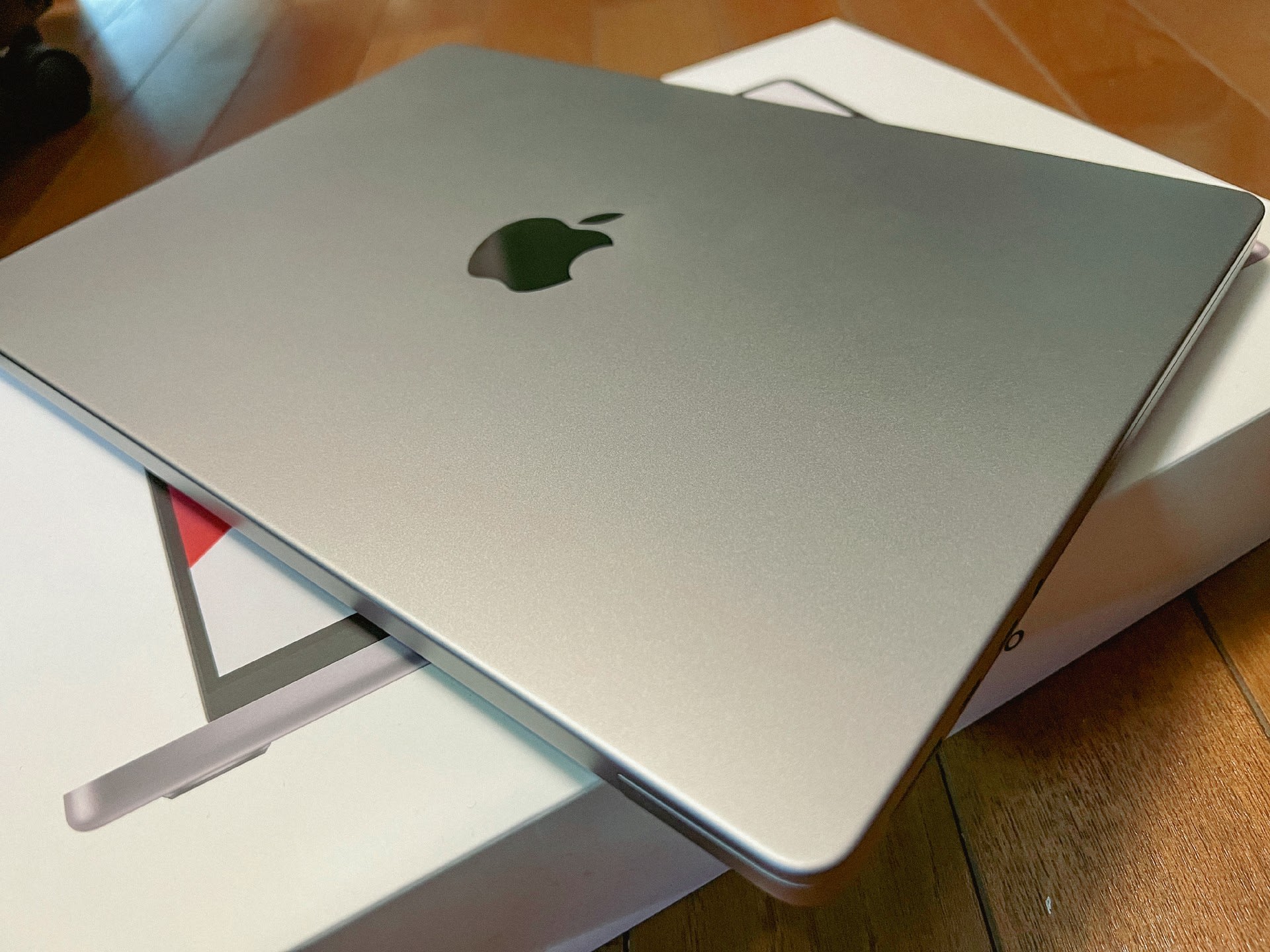新型MacBook Pro（14インチ最小構成モデル）を購入した話 - 大須は萌え