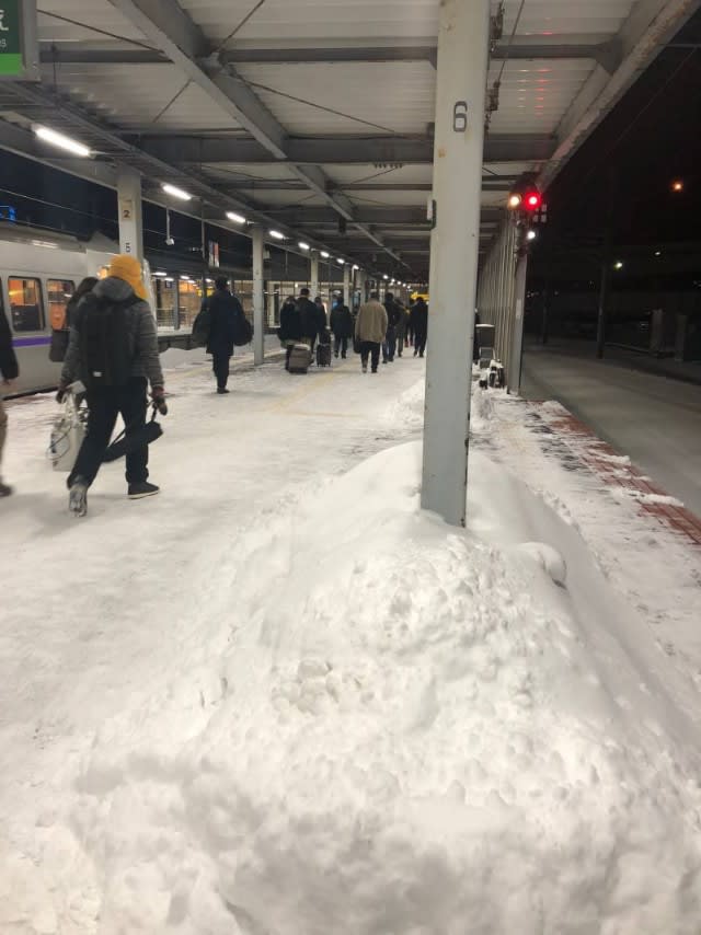 北海道 Jr函館駅前も大雪 近年 道南の函館も積雪に見舞われるようになりました 佐藤英道 日々奔走