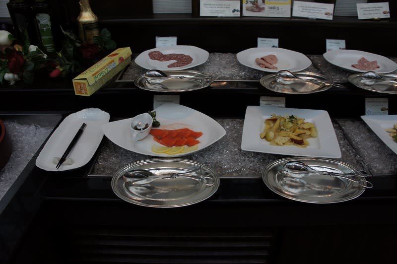 ウェスティンホテル大阪の朝食 ROSSさんの大阪ハクナマタタ