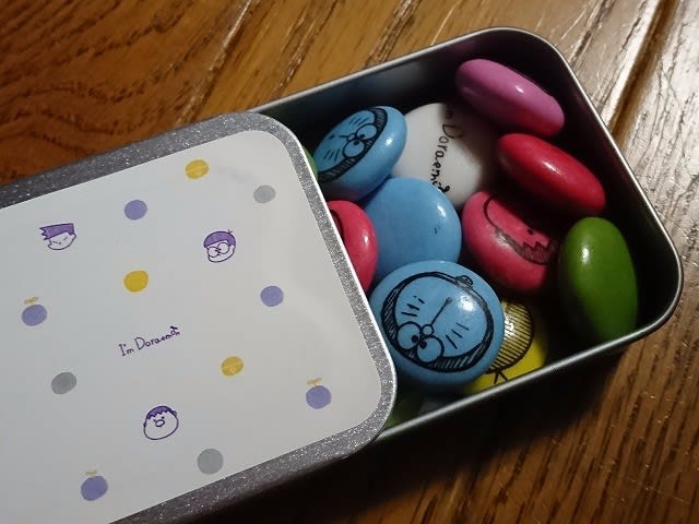 東京駅限定 Suicaペンギンの缶ケース入りチョコレート Secret Box Of Oz