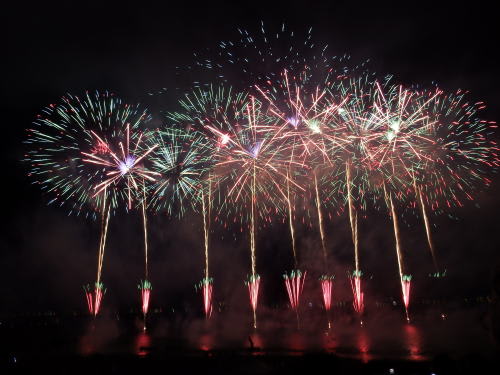 ２０１５年諏訪湖祭湖上花火大会で見た花火（8）　同一花火を沢山