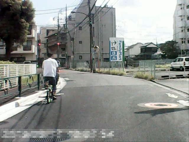 t字路 車 自転車 信号待ち 列