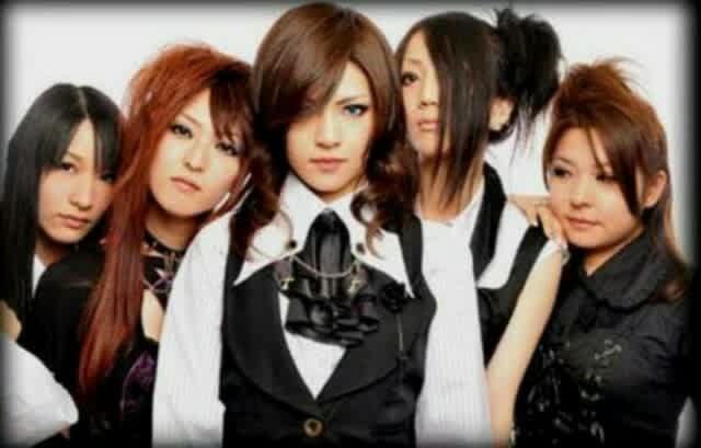 Mary Sbloodツインギターに Back Street Trukker