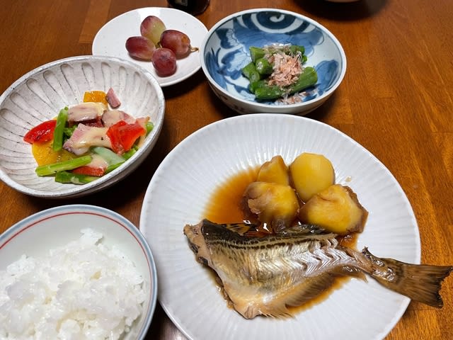 今頃ハタハタの煮付け ぐうぐう食日記