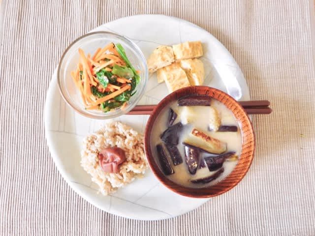 日本食の代表part 3 梅干しと味噌汁 Aroma De Yui 香りでココロもカラダも健康な毎日