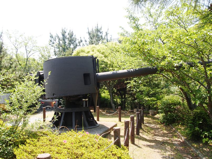 戦艦陸奥 副砲50径14センチ砲 観光列車から 日々利用の乗り物まで