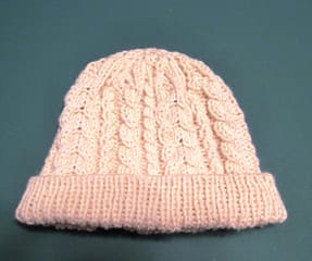 縄編みの帽子
