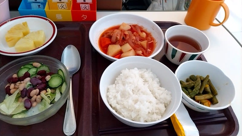 けいゆう病院:ある日の昼食
