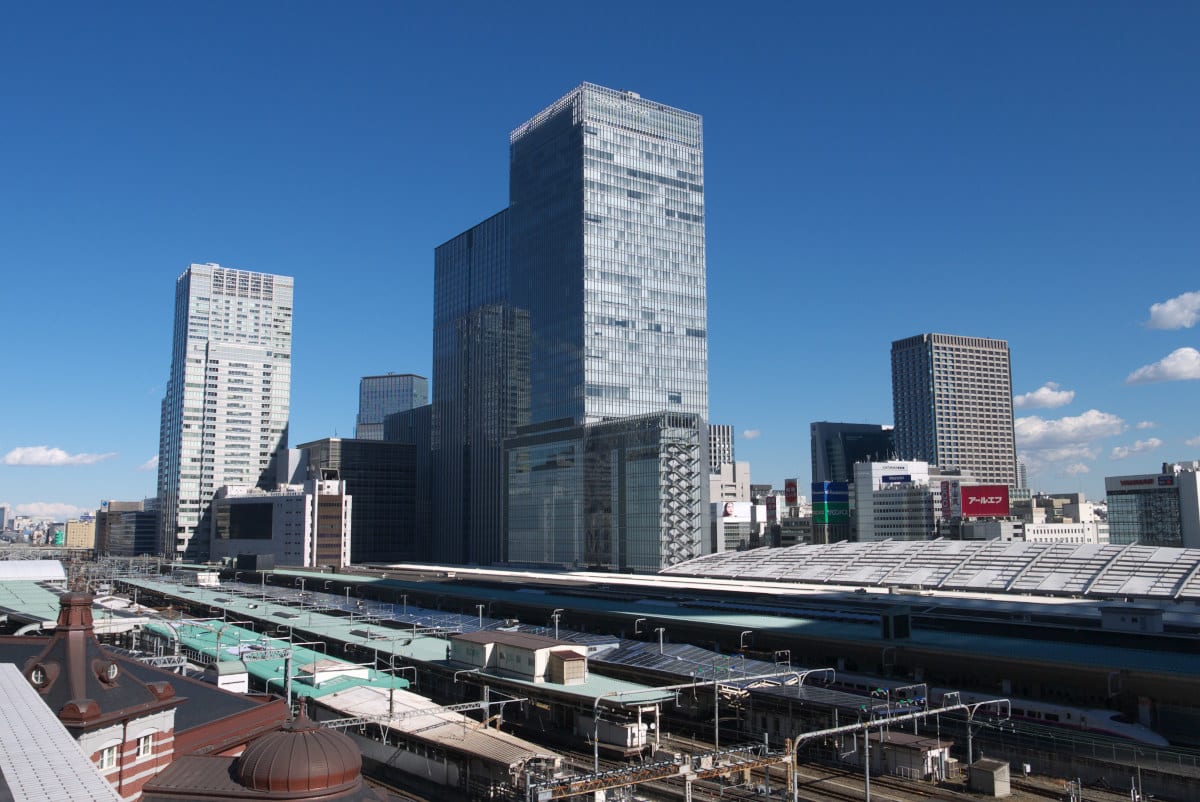 １月の東京駅 キッテ展望台から眺める東京駅丸の内駅前広場 ｐａｒt２ 緑には 東京しかない