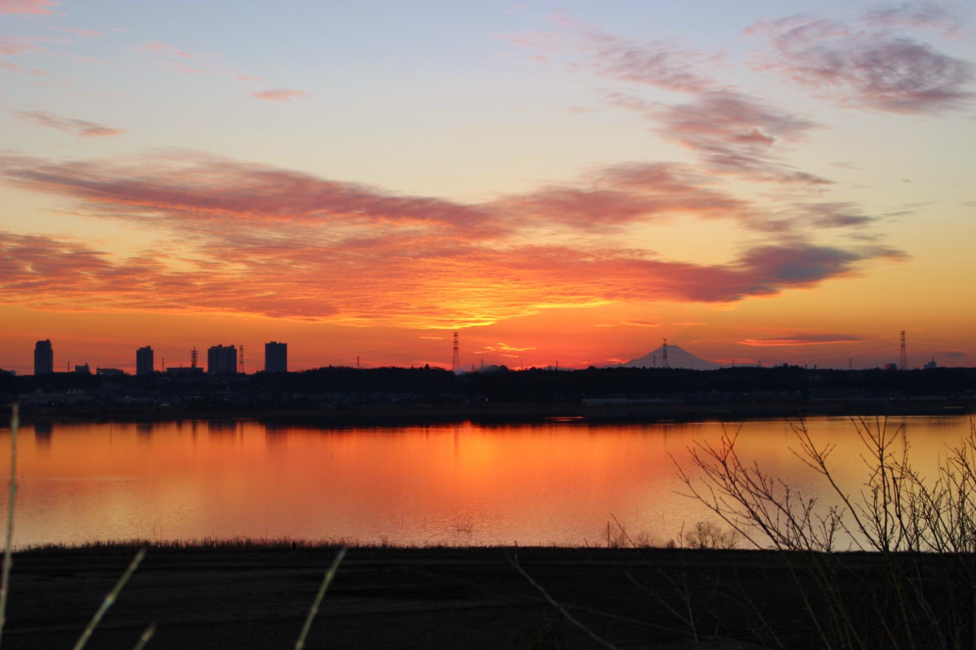 夕陽 夕焼けの画像 のブログ記事一覧 じったんのお気に入り写真 平成の末月に喜寿を迎えたおじん