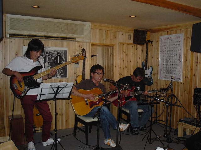 Ingmong は いんぐりもんぐり じゃありません Live Dining Bar Talumache Arrow Ingmong は いんぐりもんぐり じゃありません Live Dining Bar Talumache Arrow