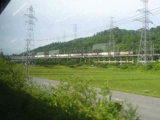 津軽海峡線を走る貨物列車