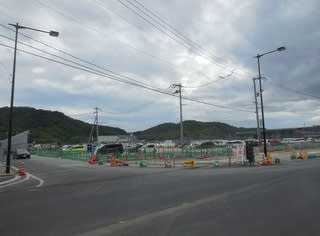 特設駐車場