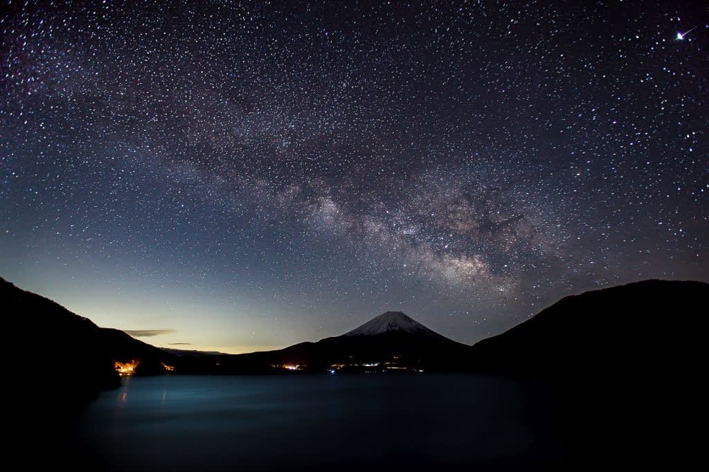 富士と天の川の写真